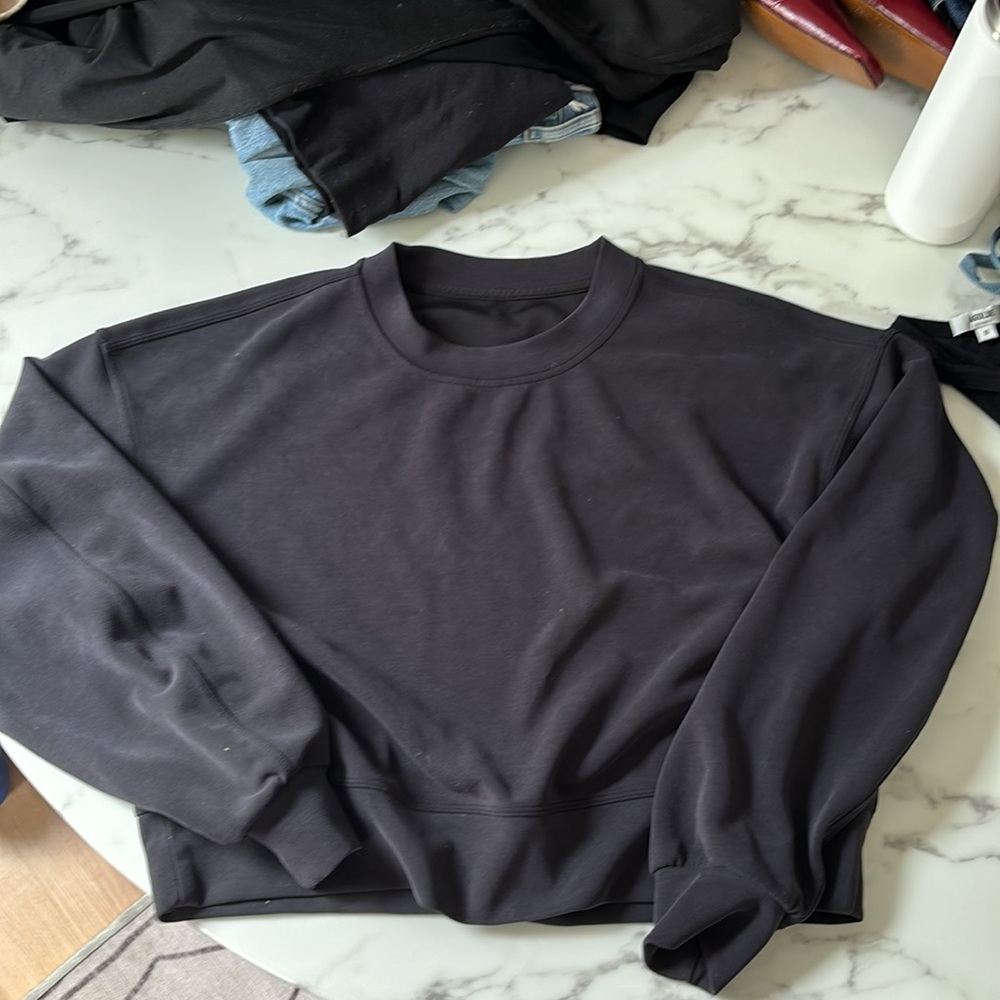Lululemon softstreme cropped sweatshirt